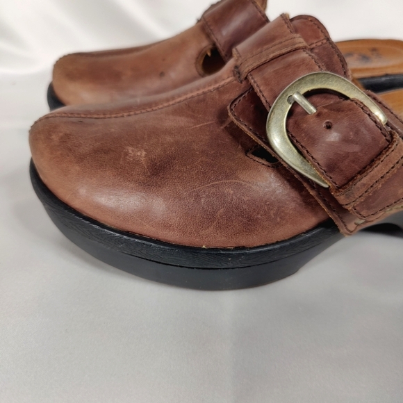 Crocs Cobbler Leather Buckle Clog Mules Brown Slip On Women's Shoes Size 6 - Picture 5 of 9